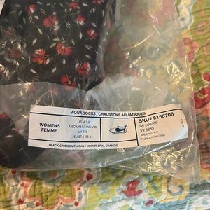 Lands End Water shoes   New with tags